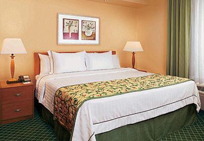 Fairfield & Hotel Findlay