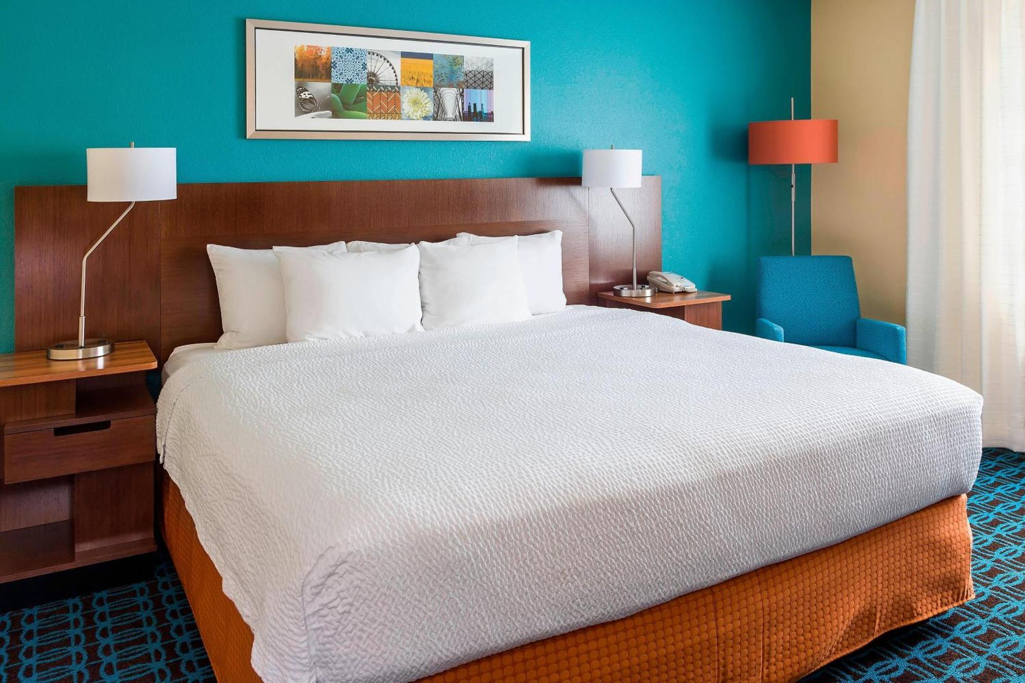 Hotel Fairfield & 3*
