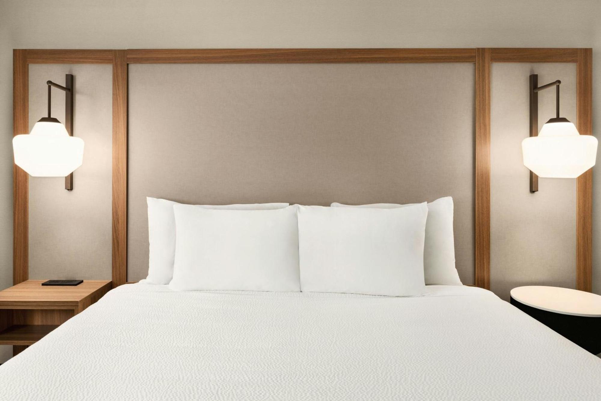 Fairfield & Hotel Findlay