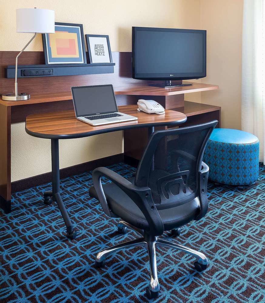 Fairfield & Hotel
